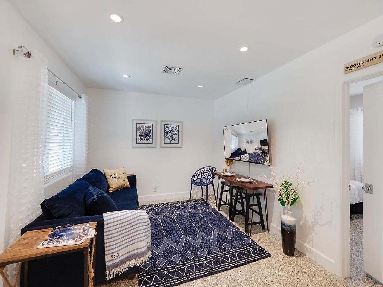 Beautiful 1 Bedroom Steps To The Beach! West Palm Beach Eksteriør bilde